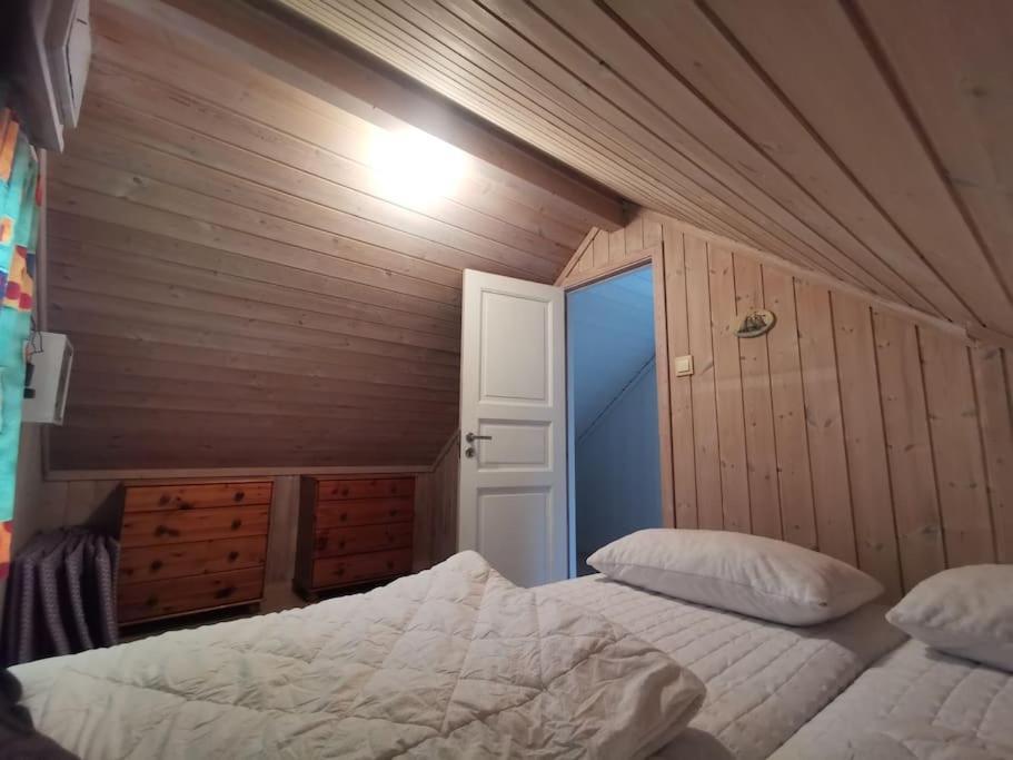 Ferie Pa Bryggekanten I Kristiansand, Flekkeroy Buitenkant foto
